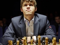 Норвежец Магнус Карлсен в день своего 26-летия сохранил звание шахматного чемпиона мира