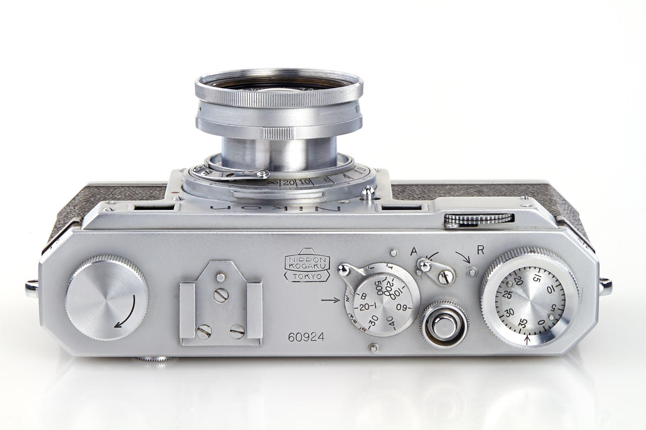 Один из старейших фотоаппаратов Nikon продали почти за $0,5 млн