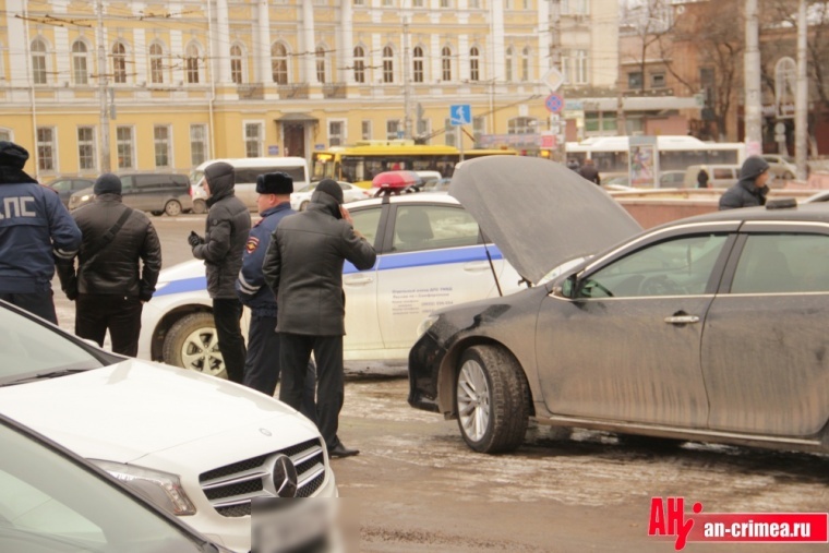 В Симферополе задержаны кавказцы с автоматами [фото]